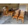 Beautiful Hekman Brand -  Dining room table with six chairs. Excellent condition. High-end! OVER $6000 RETAIL