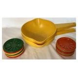 Large Collection of Vintage Tupperware - Lot 2