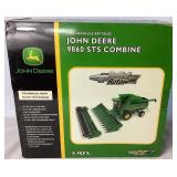 1/32 Vintage John Deere 9860 STS Combine by ERTL #15798 1/32 Vintage John Deere 9860 STS Combine by ERTL #15798