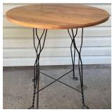 Vintage Ice Cream Parlor Table and 4 Chairs Vintage Ice Cream Parlor Table and 4 Chairs
