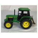 Bundle of Vintage John Deere Die Cast Utility Farm Tractors - 3140, 3350 and 4040