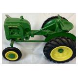 1/16 Pair of John Deere Die-Cast Metal Tractors: 1935 Model BR ERTL #2778 and ERTL Toy Tractor Times 1990 Anniversary Model A Tractor 1/16 Pair of John Deere Die-Cast Metal Tractors: 1935 Model BR ERTL #2778 and ERTL Toy Tractor Times 1990 Anniversary Model A Tractor
