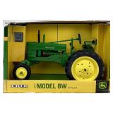 1/32 ERTL Battery Operated 4 Wheel Drive Tractor Stock #5582 and 1/16 1947 Model BW ERTL #45300 1/32 ERTL Battery Operated 4 Wheel Drive Tractor Stock #5582 and 1/16 1947 Model BW ERTL #45300