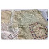 Collection Neutral Colored Doilies - Many Shapes and Sizes - 18 pieces Collection Neutral Colored Doilies - Many Shapes and Sizes - 18 pieces