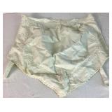 Bundle of Vintage Aprons - 9 Pieces Bundle of Vintage Aprons - 9 Pieces