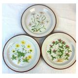Vintage Wildflower Stoneware Collection from Japan - Includes: 6 Mugs, 6 Plates, 6 Sauce Bowls Vintage Wildflower Stoneware Collection from Japan - Includes: 6 Mugs, 6 Plates, 6 Sauce Bowls