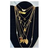Large Assortment of Gold Tone Necklaces and Bracelets Large Assortment of Gold Tone Necklaces and Bracelets