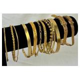 Large Assortment of Gold Tone Necklaces and Bracelets Large Assortment of Gold Tone Necklaces and Bracelets