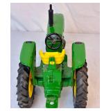 1/16 ERTL John Deere MC Crawler and 1/16 ERTL 3020 Tractor with ERTL Grinder Mixer Mill Implement 1/16 ERTL John Deere MC Crawler and 1/16 ERTL 3020 Tractor with ERTL Grinder Mixer Mill Implement