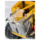 CAT 1/32 Die Cast Lexion 590R Combine Harvester CAT 1/32 Die Cast Lexion 590R Combine Harvester