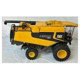 CAT 1/32 Die Cast Lexion 590R Combine Harvester CAT 1/32 Die Cast Lexion 590R Combine Harvester