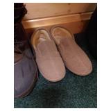 Clothing Lot - Footwear, hats, etc.