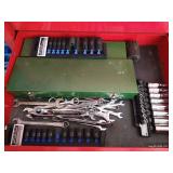 KiQ Series Rolling Toolbox  & Contents - Very Nice!