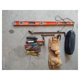 Miscellaneous Tools - Crowbars, Level, Toolbelt, Etc