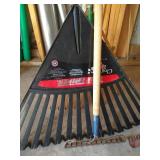 (5) Rakes - Leaf Rakes, Garden Rakes & Thatch Rake