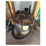 Hoover Wet/Dry Shop Vac - Works Well