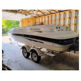 2000 Larson Escape 213 21