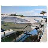 ShoreStation Hydraulic 2,000 lb Boat Lift