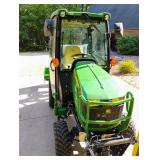 Awesome 2022 John Deere 1025R Tractor With Snow Blower & Box Blade - Only 25.5 Hrs!