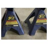 Larin 12 Ton Hydraulic Jack with 2 Allied 3.5 Ton Jack Stands