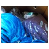 pallet of New Overstock from a majo... pallet of New Overstock from a majo...