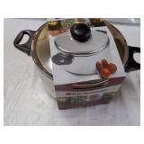 KitchenMate 5 1/2 qt. Dutch Oven wi... KitchenMate 5 1/2 qt. Dutch Oven wi...