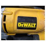 DeWalt Quik Drive 2000 Autofeed Screw System with Case and Accessories DeWalt Quik Drive 2000 Autofeed Screw System with Case and Accessories