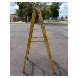 Werner 6 ft Electro-Master Fiberglass Step Ladder, Model 7206 Werner 6 ft Electro-Master Fiberglass Step Ladder, Model 7206