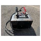 Schumacher SE-3010 10/30/200 Amp Farm & Ranch Battery Starter Charger Schumacher SE-3010 10/30/200 Amp Farm & Ranch Battery Starter Charger