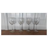 Set of Vintage Wine Glasses with Gold Rim and Decorative Stems Set of Vintage Wine Glasses with Gold Rim and Decorative Stems