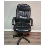 Black Faux Leather Adjustable Office Chair with Armrests Black Faux Leather Adjustable Office Chair with Armrests