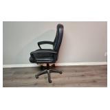 Black Faux Leather Office Chair with Armrests Black Faux Leather Office Chair with Armrests