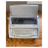 Brother GX-6750 Correctronic Electronic Typewriter Brother GX-6750 Correctronic Electronic Typewriter