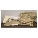 Queen Comforter Set with Decorative Pillow and Pillow Shams Queen Comforter Set with Decorative Pillow and Pillow Shams