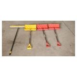 Set of Snow Shovels and Push Broom Set of Snow Shovels and Push Broom