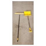 Set of Snow Shovels and Push Broom Set of Snow Shovels and Push Broom