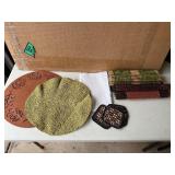 Placemats & Coasters Placemats & Coasters
