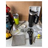 Lot of Kitchen Items Lot of Kitchen Items