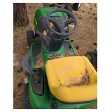 John Deere LA115 Riding Lawn Mower John Deere LA115 Riding Lawn Mower