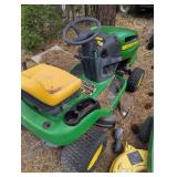 John Deere LA115 Riding Lawn Mower John Deere LA115 Riding Lawn Mower