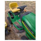 John Deere LA115 Riding Lawn Mower John Deere LA115 Riding Lawn Mower