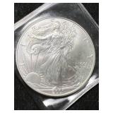 2001 AMERICAN SILVER EAGLE 1 TROY OZ .999 FINE SILVER 2001 AMERICAN SILVER EAGLE 1 TROY OZ .999 FINE SILVER