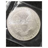 2001 AMERICAN SILVER EAGLE 1 TROY OZ .999 FINE SILVER 2001 AMERICAN SILVER EAGLE 1 TROY OZ .999 FINE SILVER