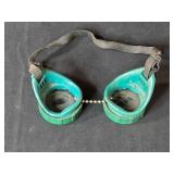 Vintage Green Plastic Protective Welding Goggles Vintage Green Plastic Protective Welding Goggles