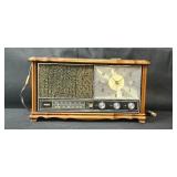 RCA RZS 492F Vintage Wood Tabletop Clock Radio RCA RZS 492F Vintage Wood Tabletop Clock Radio