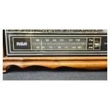 RCA RZS 492F Vintage Wood Tabletop Clock Radio RCA RZS 492F Vintage Wood Tabletop Clock Radio