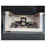 SpecCast Die-Cast Metal 1:25 Scale Vehicle Replica Pickup Truck SpecCast Die-Cast Metal 1:25 Scale Vehicle Replica Pickup Truck