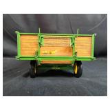 John Deere Precision Classics 1/16 The Barge Wagon Collector Model with Accessories and Box John Deere Precision Classics 1/16 The Barge Wagon Collector Model with Accessories and Box