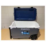 Igloo MaxCold Latitude 90-Quart Roller Cooler