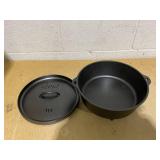 Lodge Cast 4Qt  Iron Camp Dutch Oven